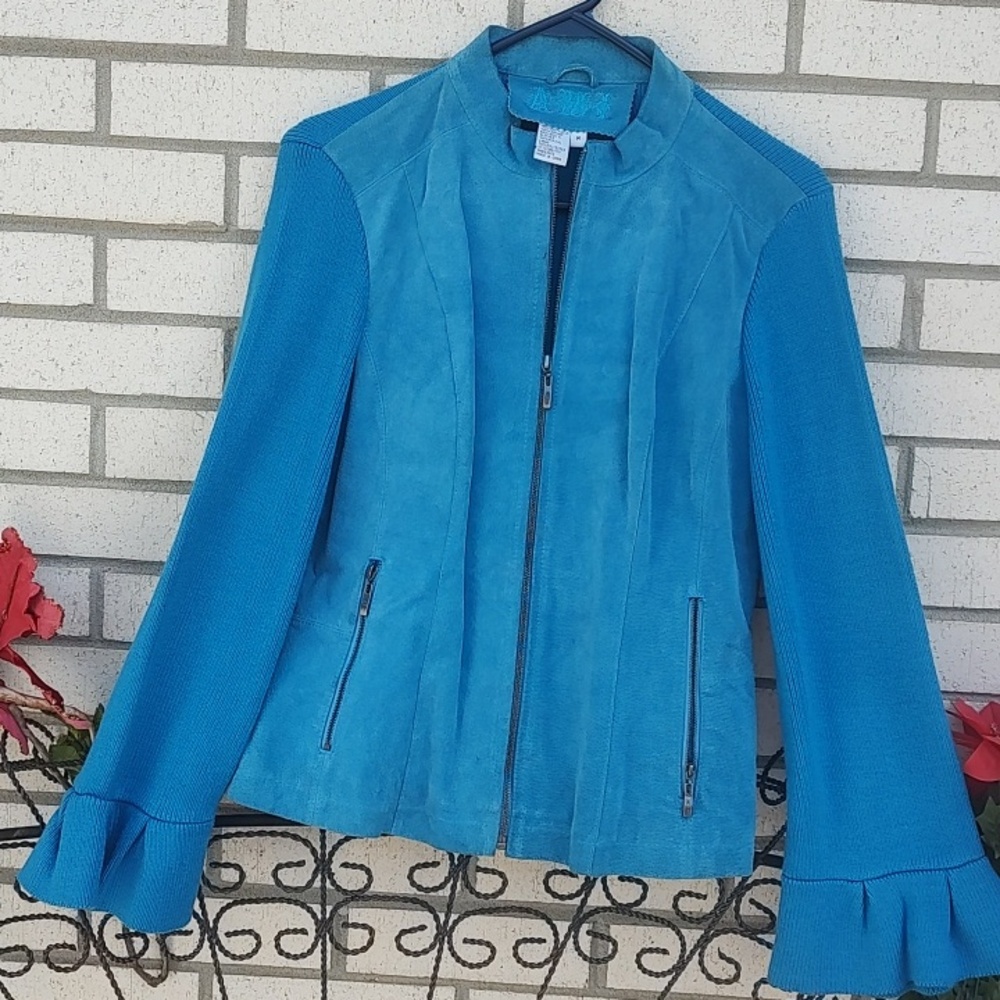 Blue Jacket - Picture 2 of 9